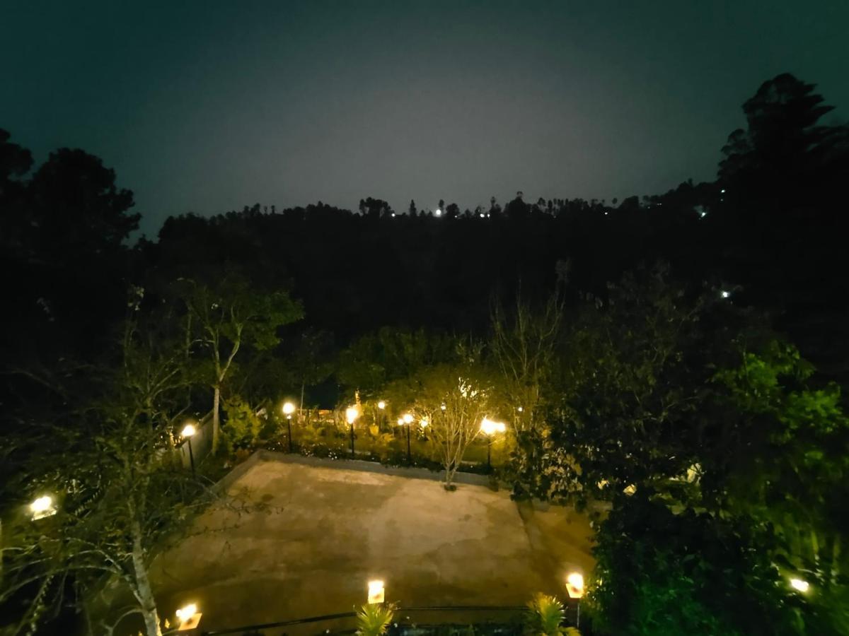 Silver Spruce Entire Nature Villa Kotagiri Buitenkant foto